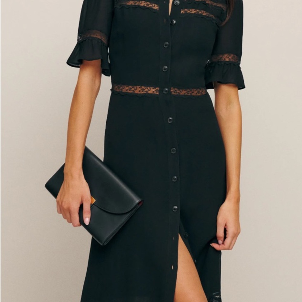 Reformation - Never been worn : size: 6 - Elegant Black Lace Trim Dress